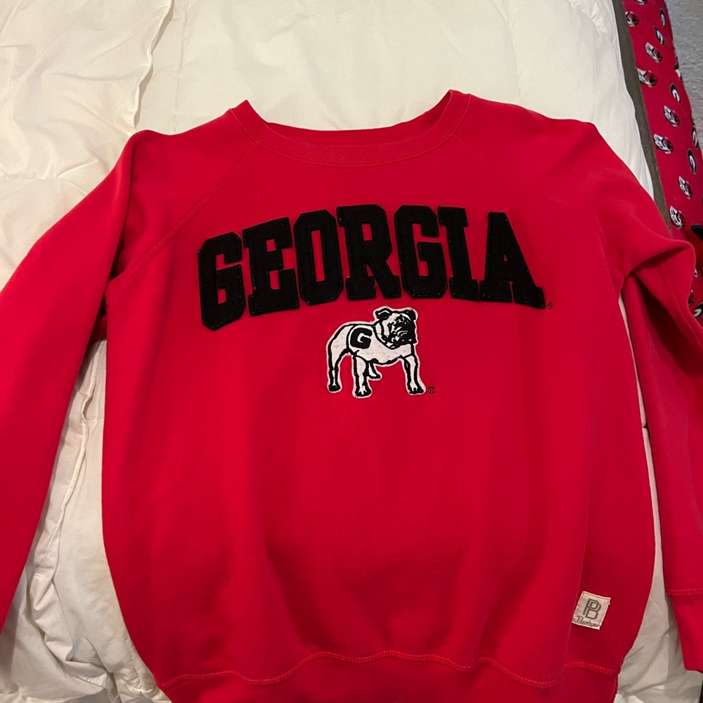 Adorable UGA patch sweatshirt